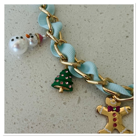 NWT Betsey Johnson Faux Stone Jingle Bell Bling Christmas Charm Bib Necklace - Picture 3 of 7